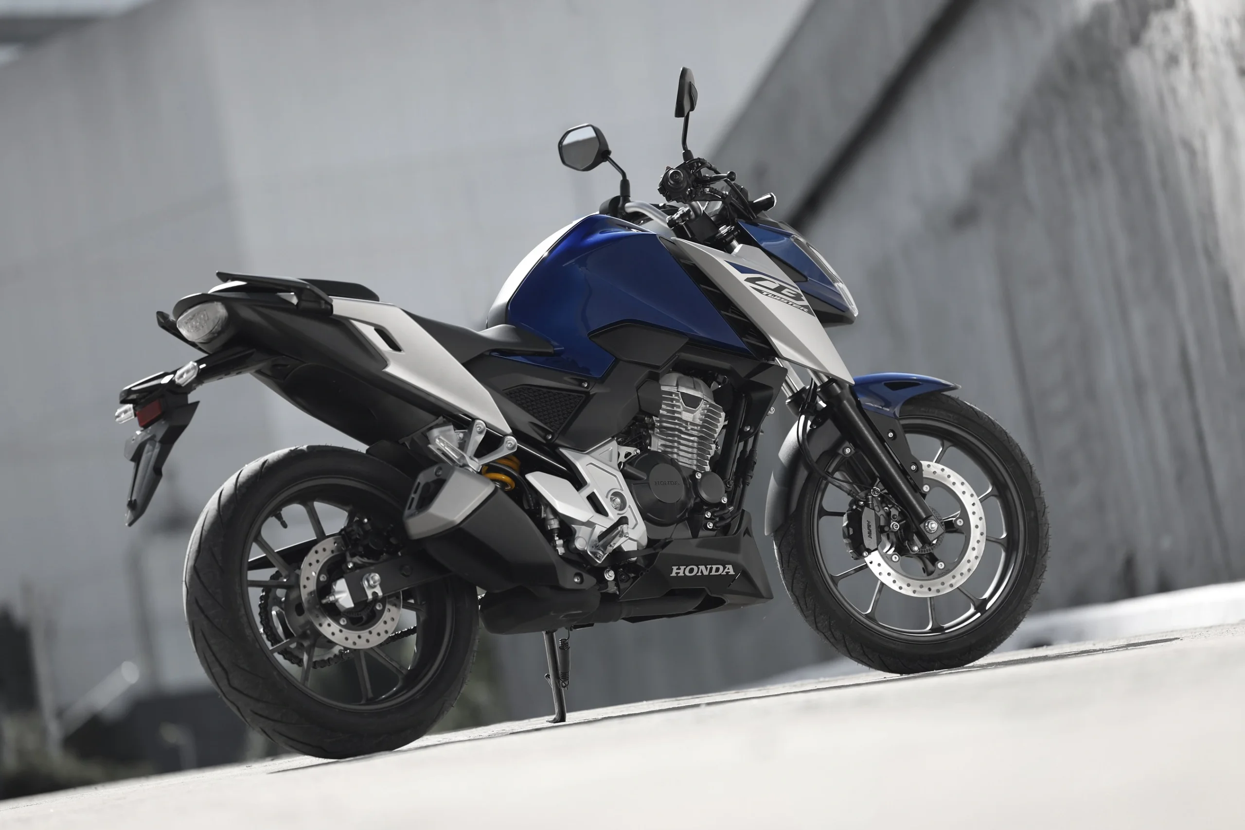 Honda Cb 300f Twister 2026 (3)