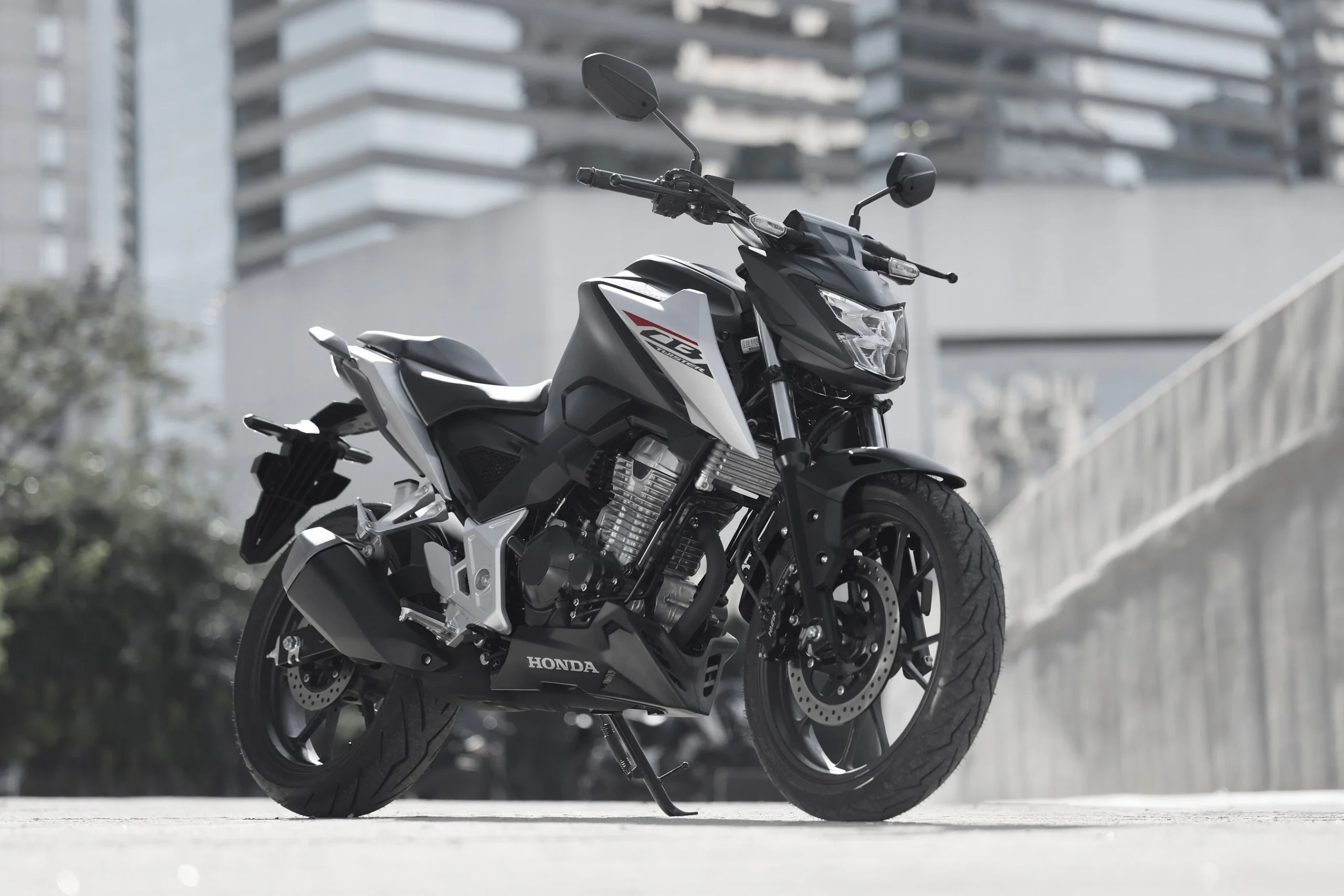 Honda Cb 300f Twister 2026 (1)