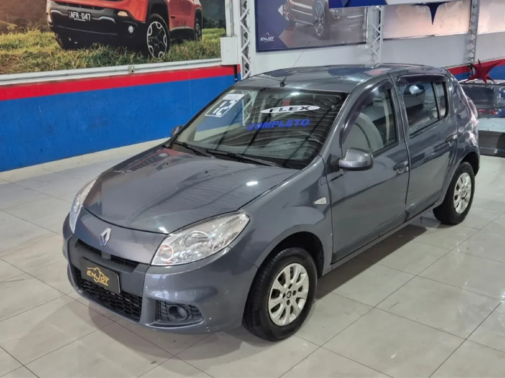 Renault Sandero carros usados por menos de R$ 30 mil