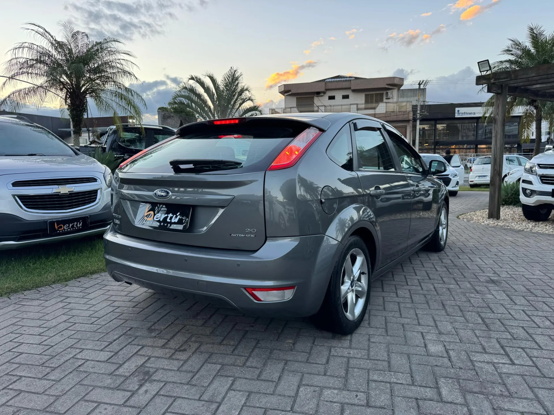 Carros usados que ainda valem cada centavo