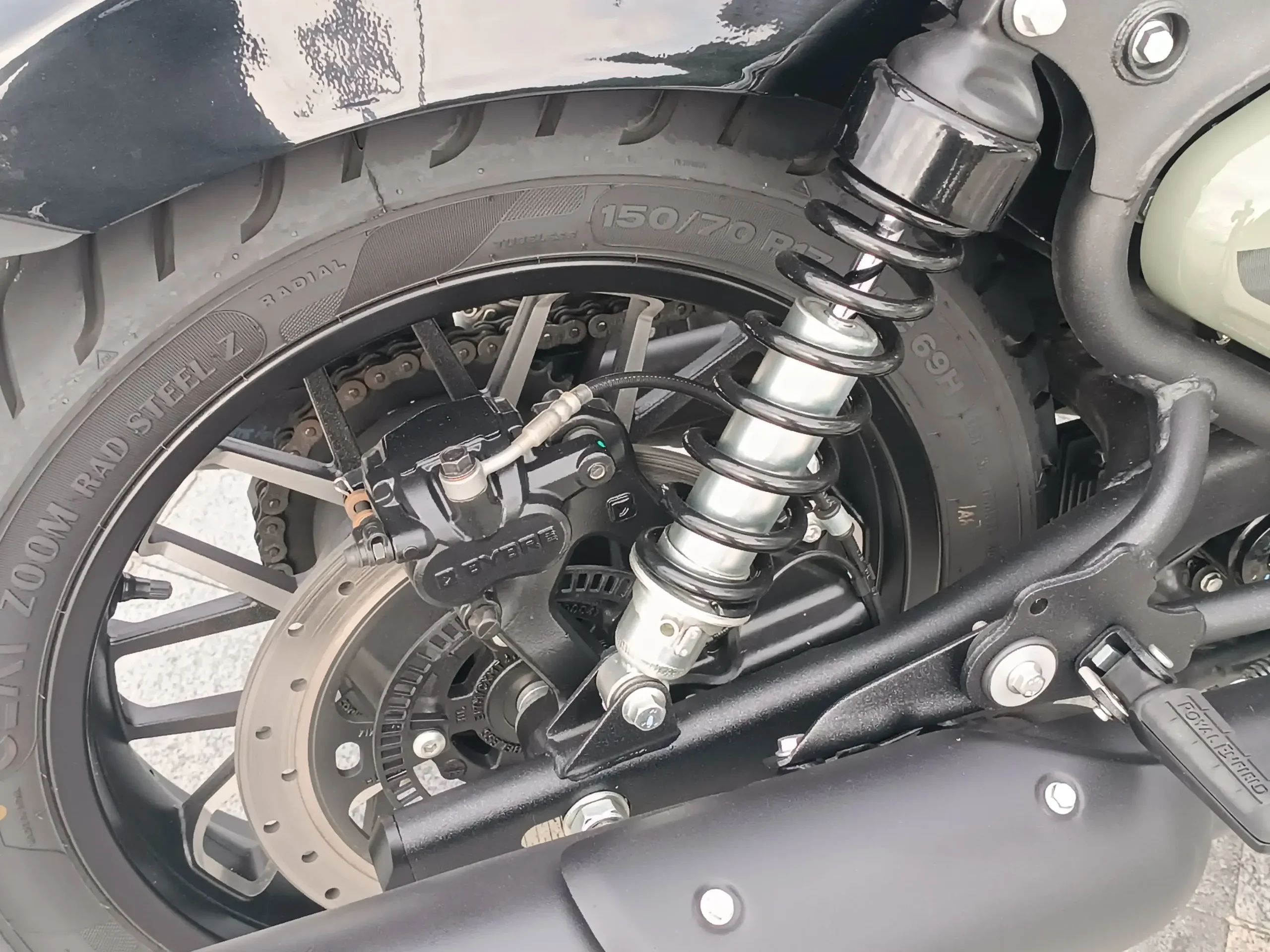 Royal Enfield Shotgun 650 (30)