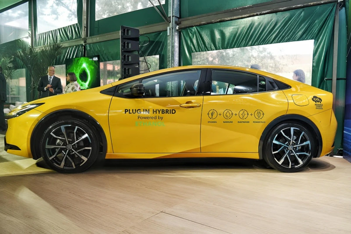 Toyota Prius flex híbrido plug-in