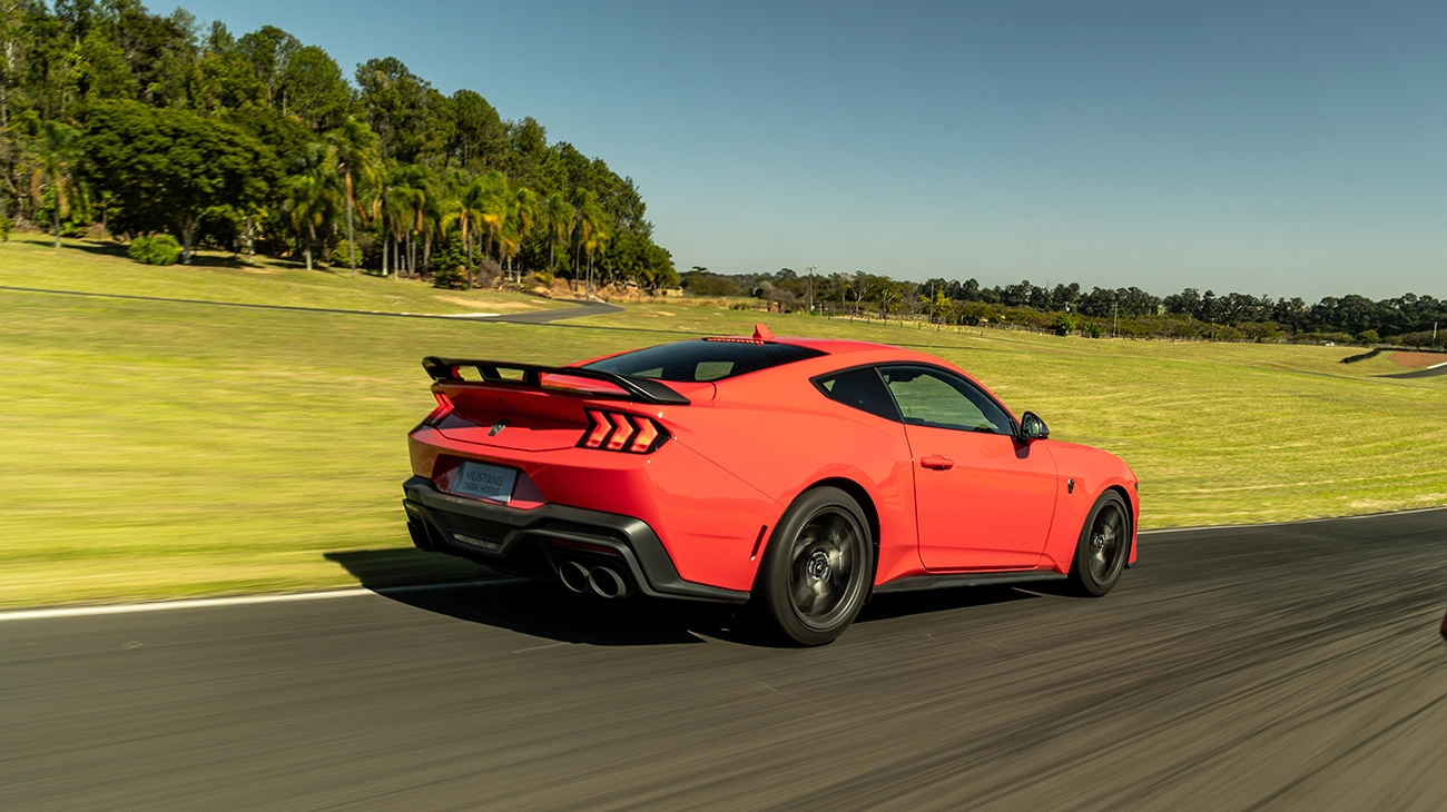 Ford Mustang Dark Horse