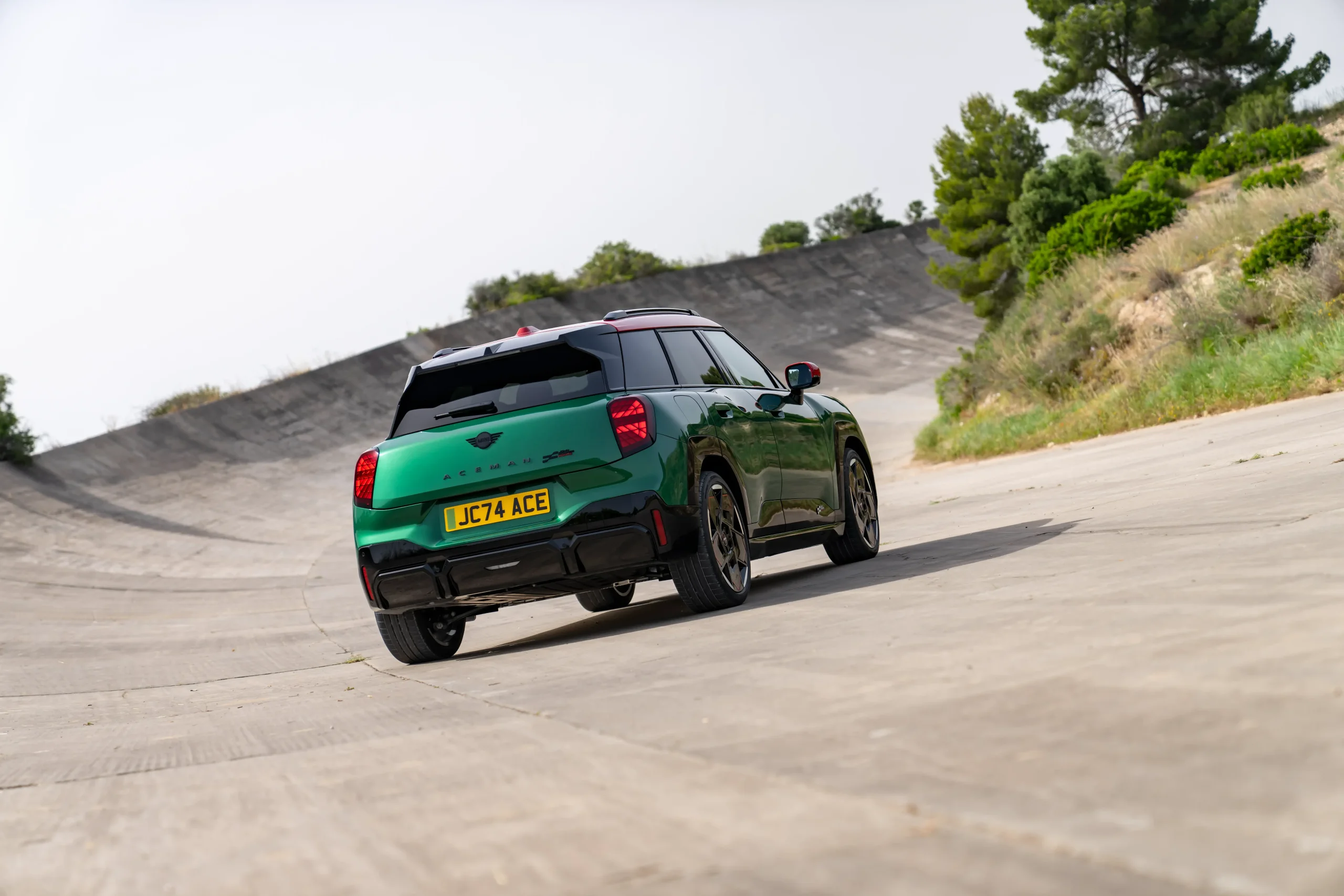 Também experimentamos o Mini John Cooper Works Aceman E, igualmente elétrico