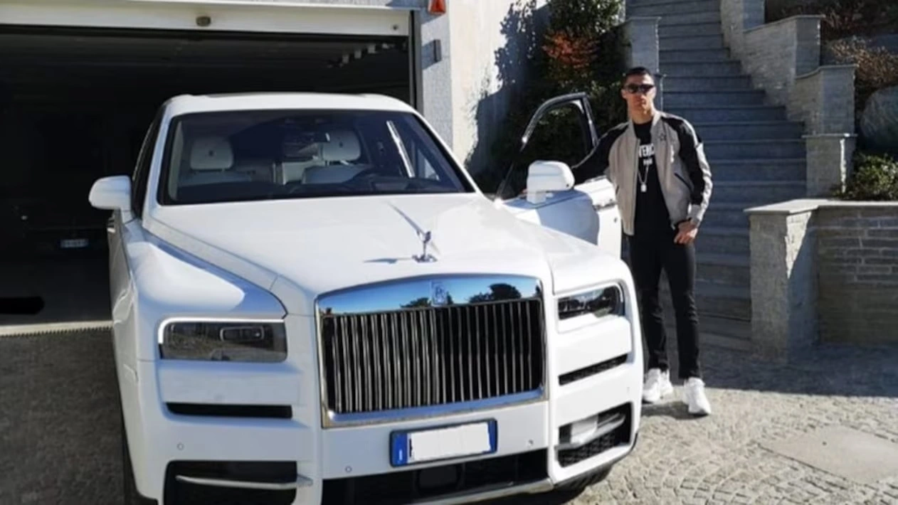 CR7 e seu (ou um de seus) Rolls-Royce Cullinan