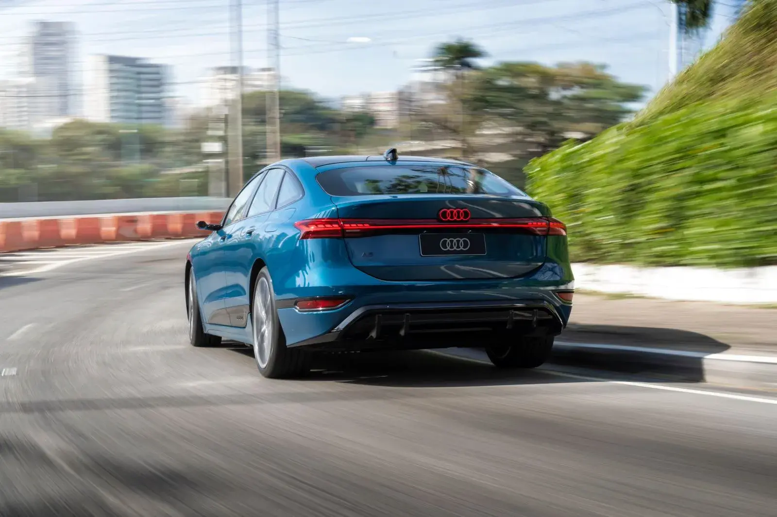 Audi A6 Sportback E Tron 4