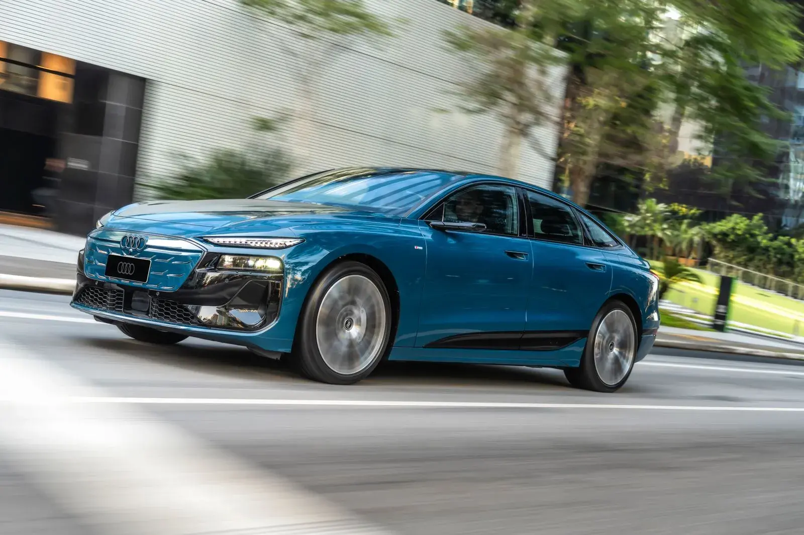 Audi A6 Sportback E Tron 1