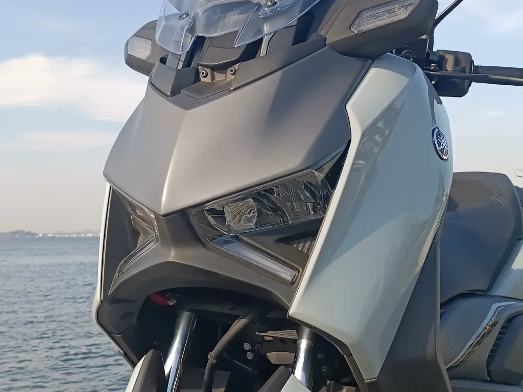 Yamaha Xmax 300 Connected (40)