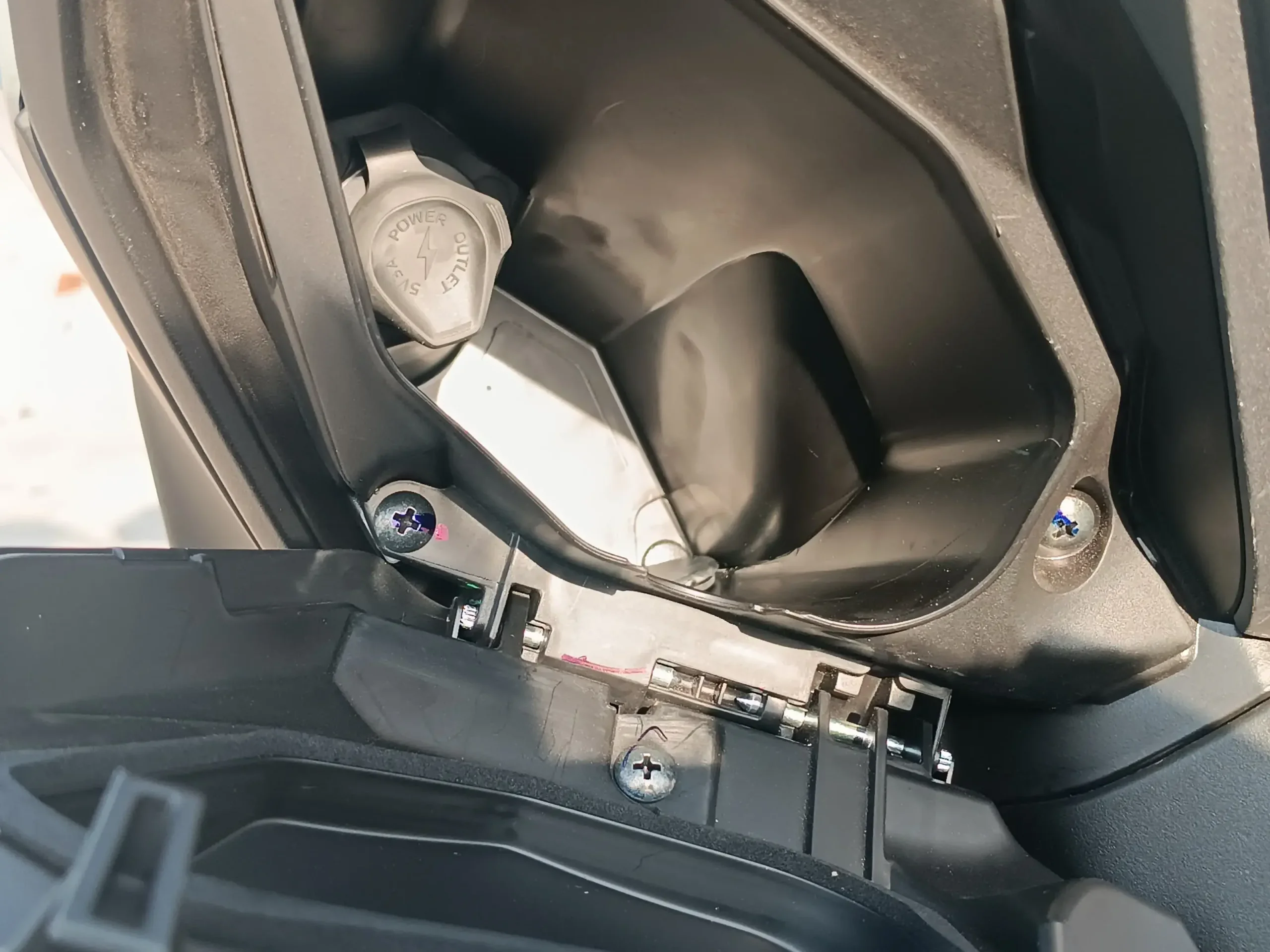 Yamaha Xmax 300 Connected (30)