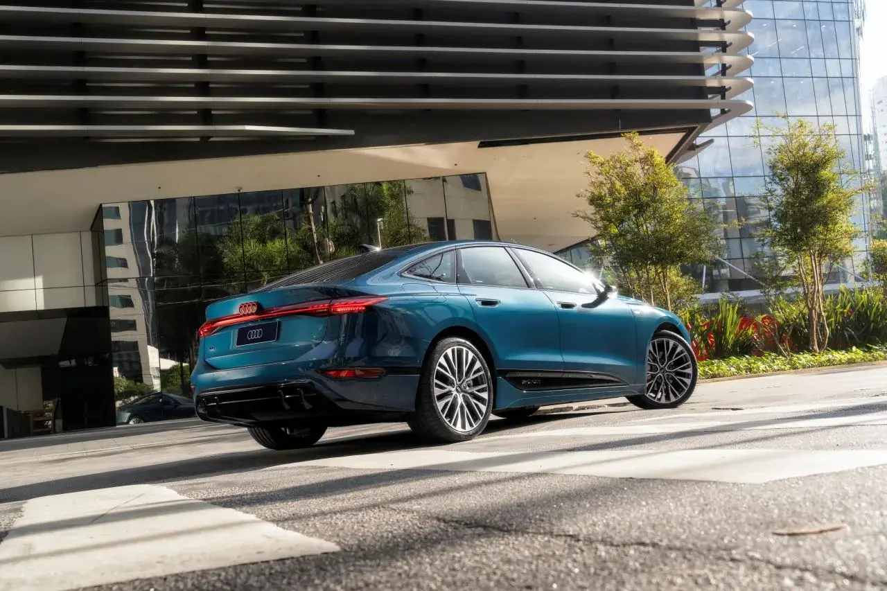 Audi A6 Sportback E Tron 6