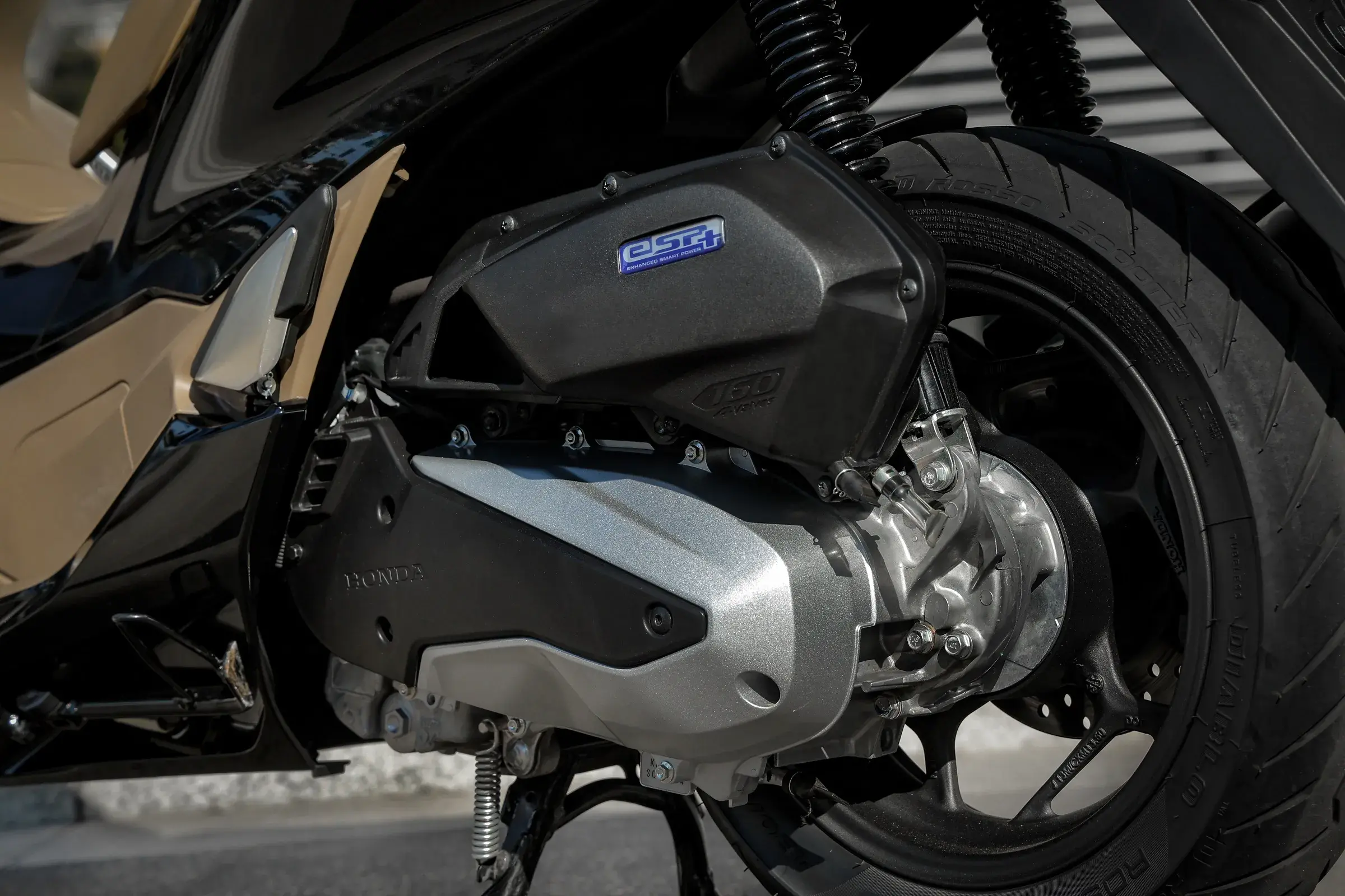 O motor do Honda PCX 160 não mudou na linha 2026
