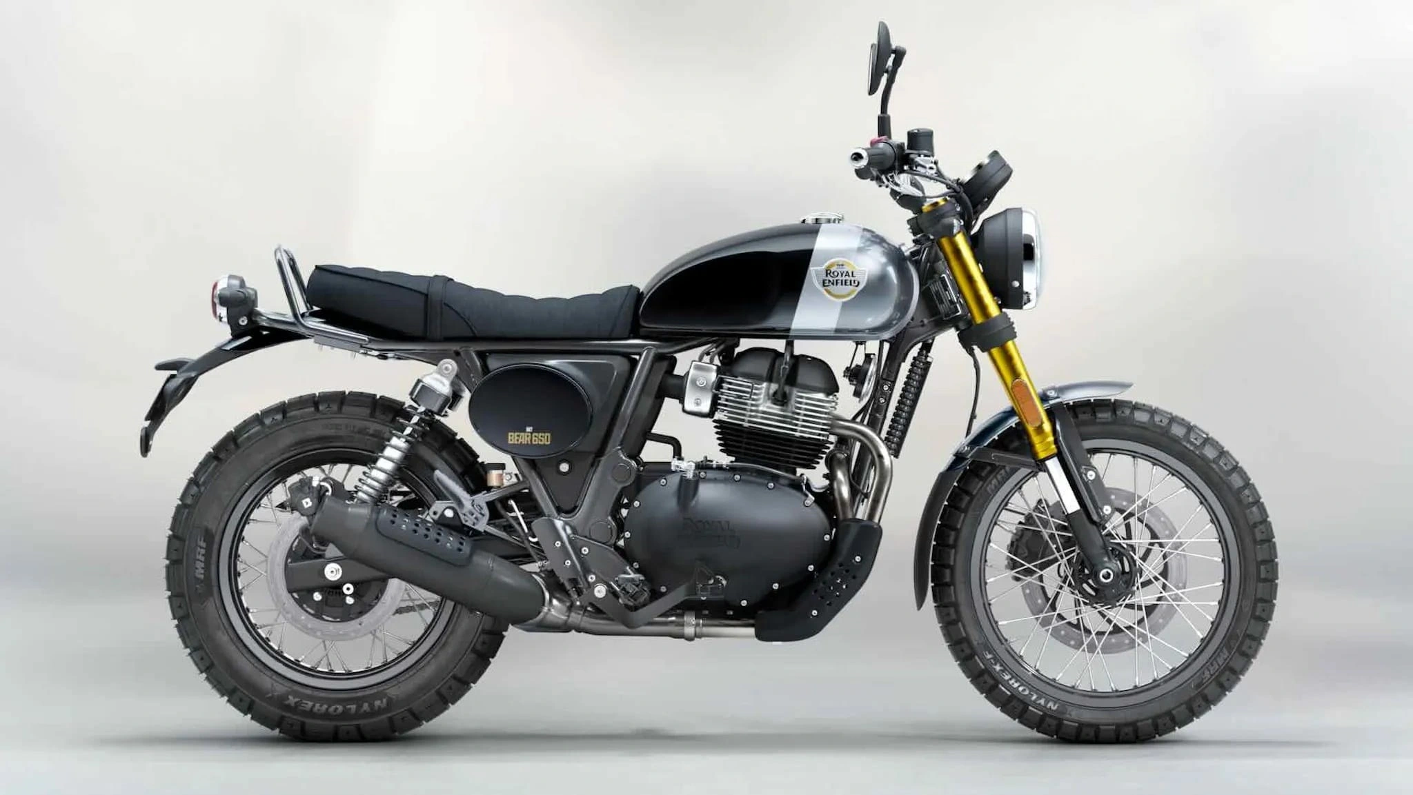 A Bear 650 usa a mesma base de outras Royal Enfield, mas é uma scrambler autêntica