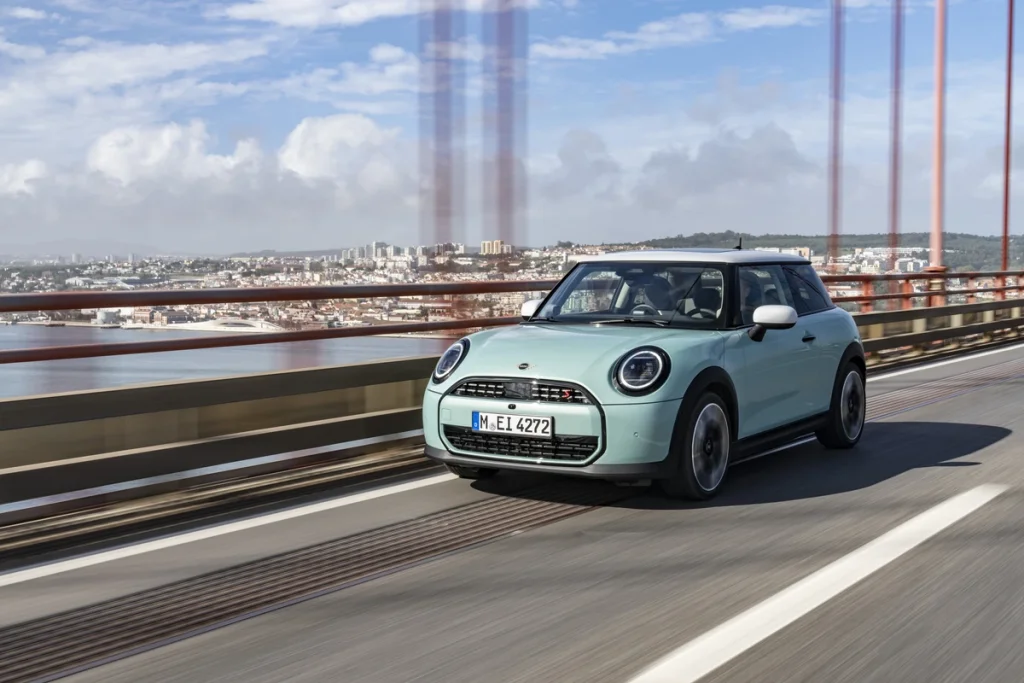 Mini Cooper e Aceman recebem nota máxima em segurança