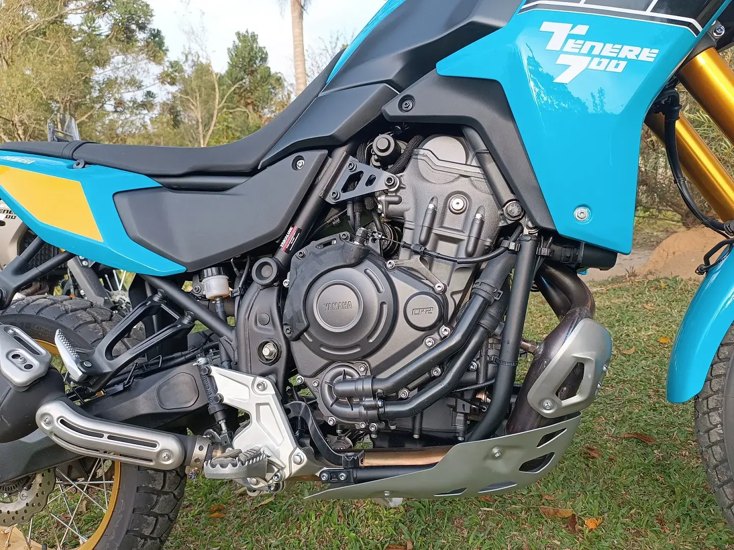 O motor da Yamaha Ténéré 700 entrega 68,9 cv de potência e 6,6 kgfm de torque