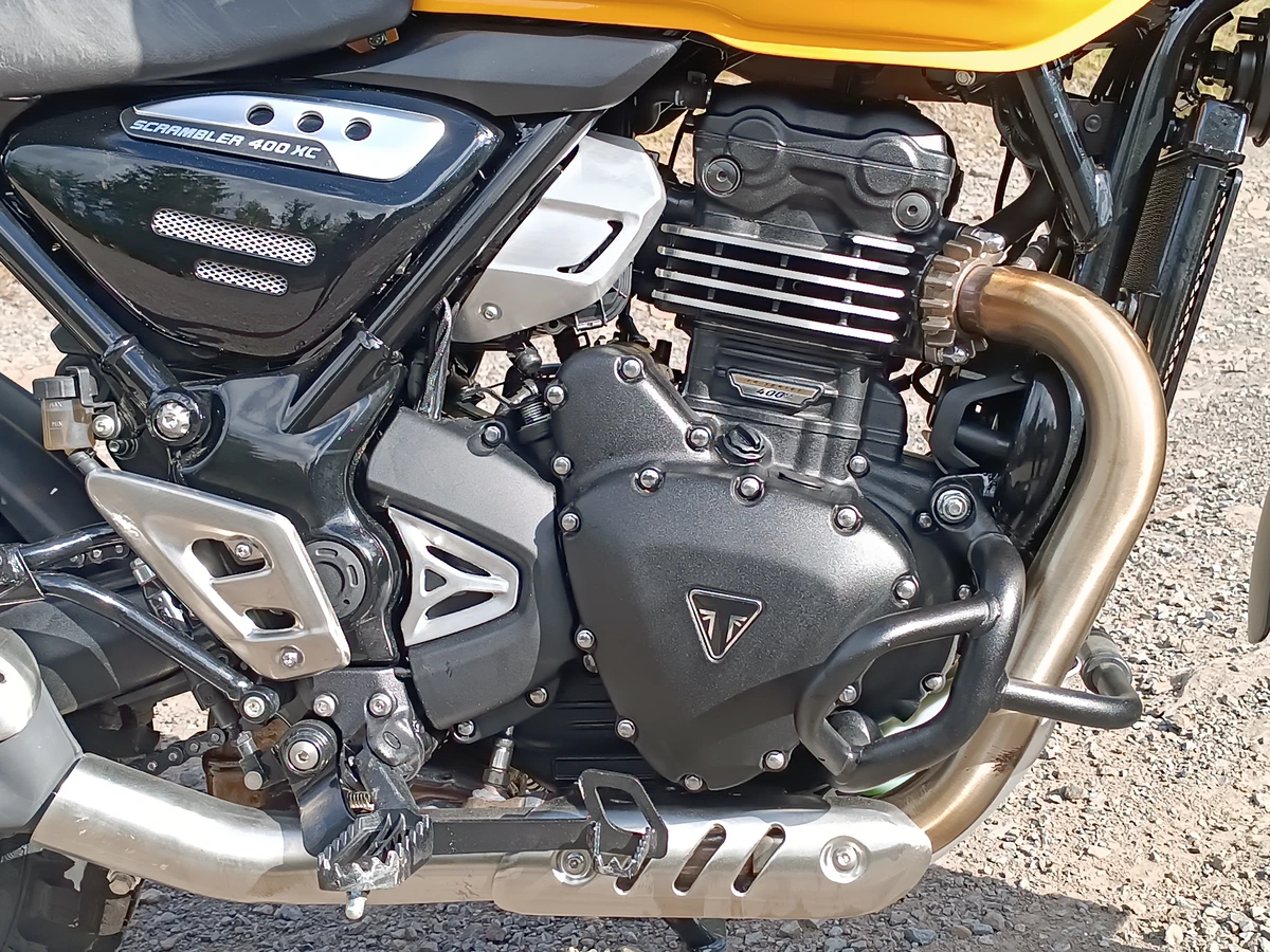 Na mecânica, nada muda: o motor da XC é o mesmo da X - 40 cv de potência e 3,7 kgfm de torque