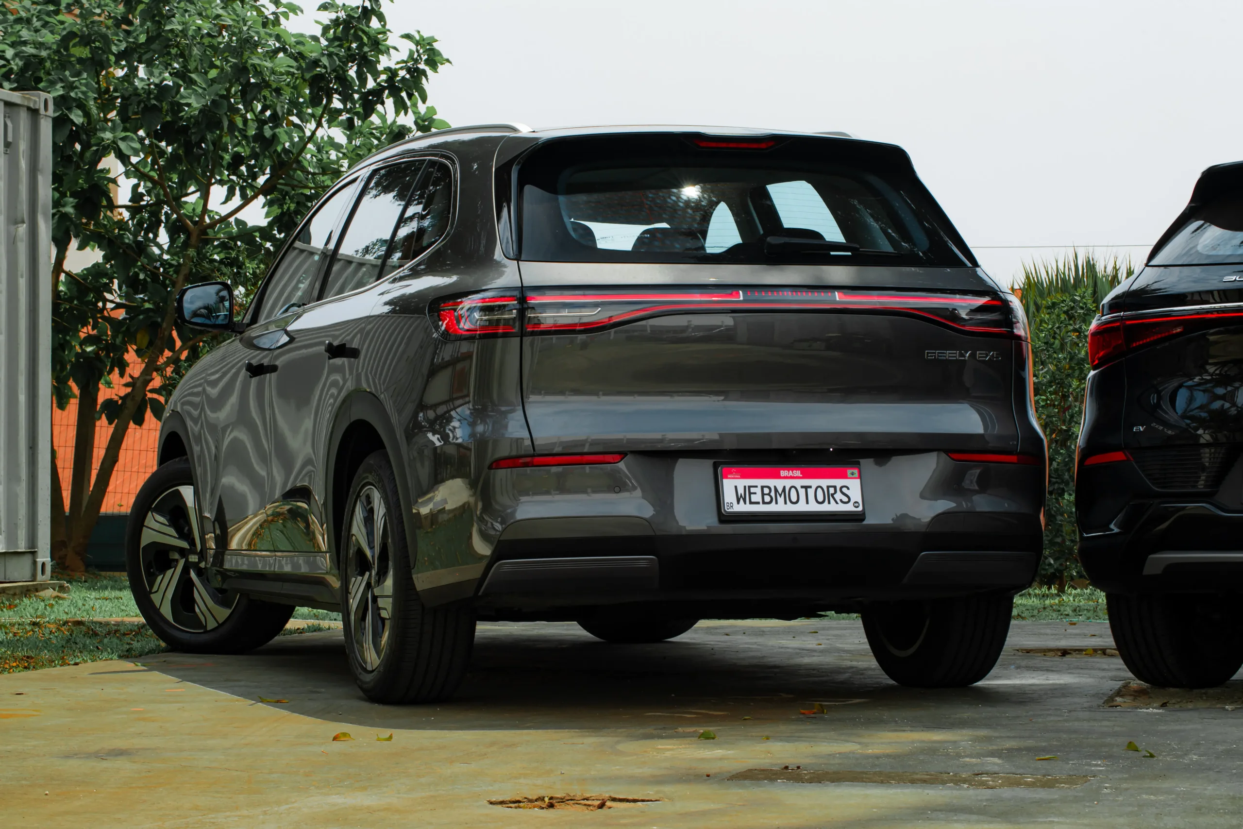 Geely Ex5 (1)