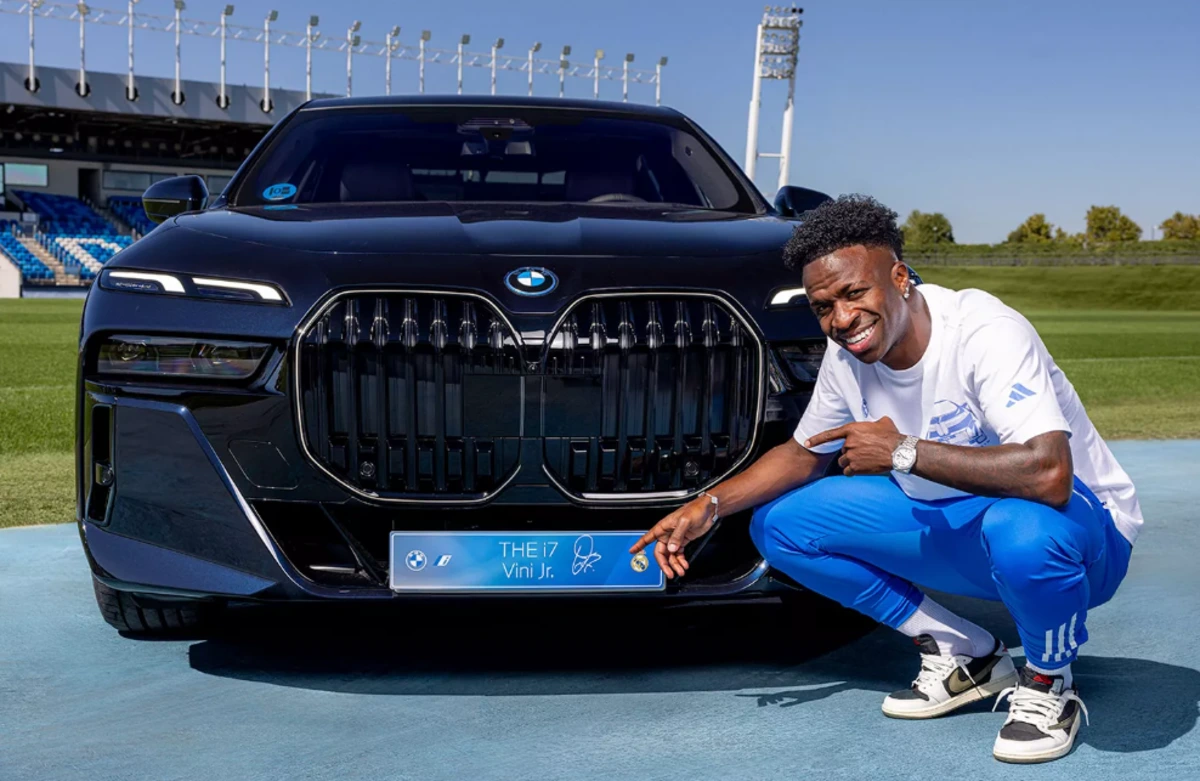 BMW i7 foi a escolha de Vini Jr. e da maioria dos jogadores