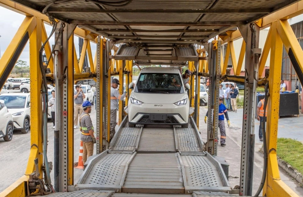 BYD atinge o feito e 100 mil carros elétricos emplacados no Brasil