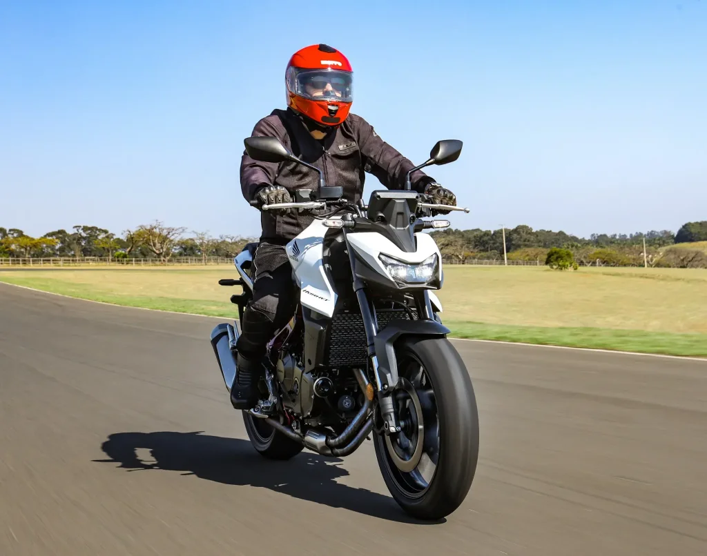 Honda Cb 750 Hornet 2026 Caio Mattos (6)