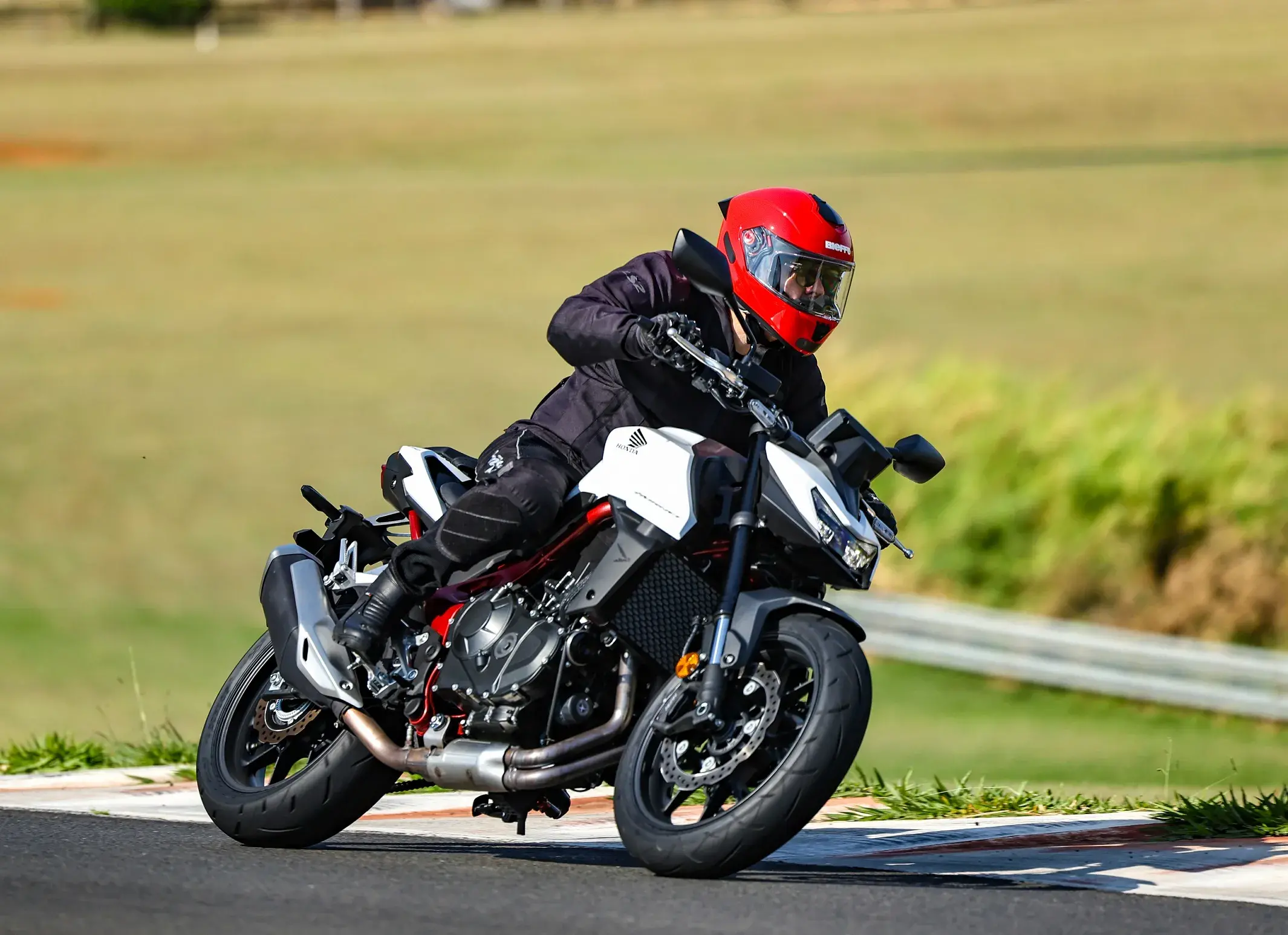 Honda Cb 750 Hornet 2026 Caio Mattos (2)