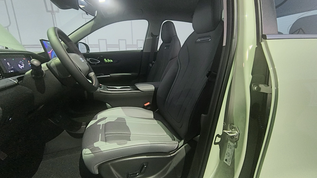 Geely EX2