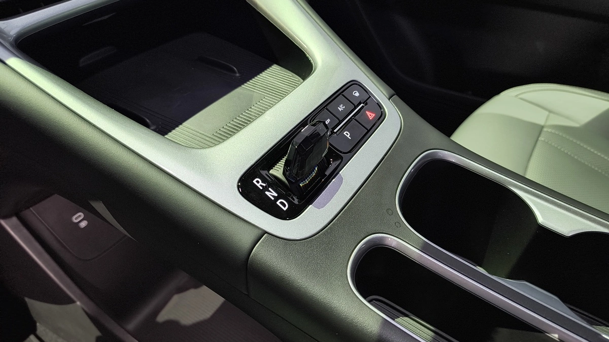 Geely EX2