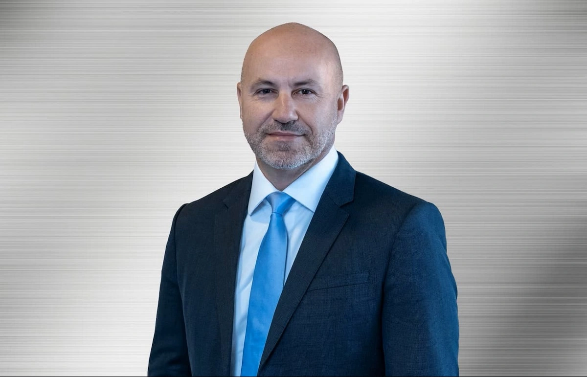 Herlander Zola assumiu o comando da Stellantis, que controla as marcas Fiat, Abarth, Ram, Jeep, Peugeot, Citroën e Leapmotor