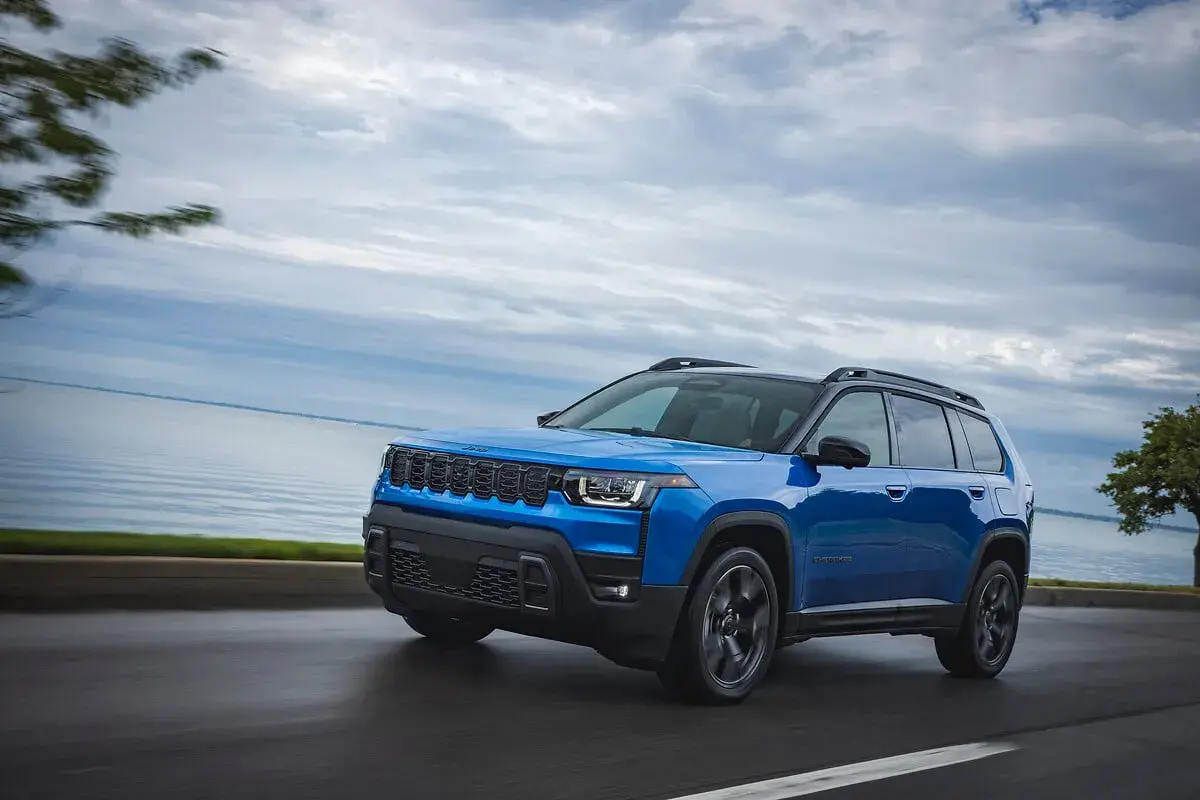 Assim como o Avenger, Jeep Cherokee será atração no Salão