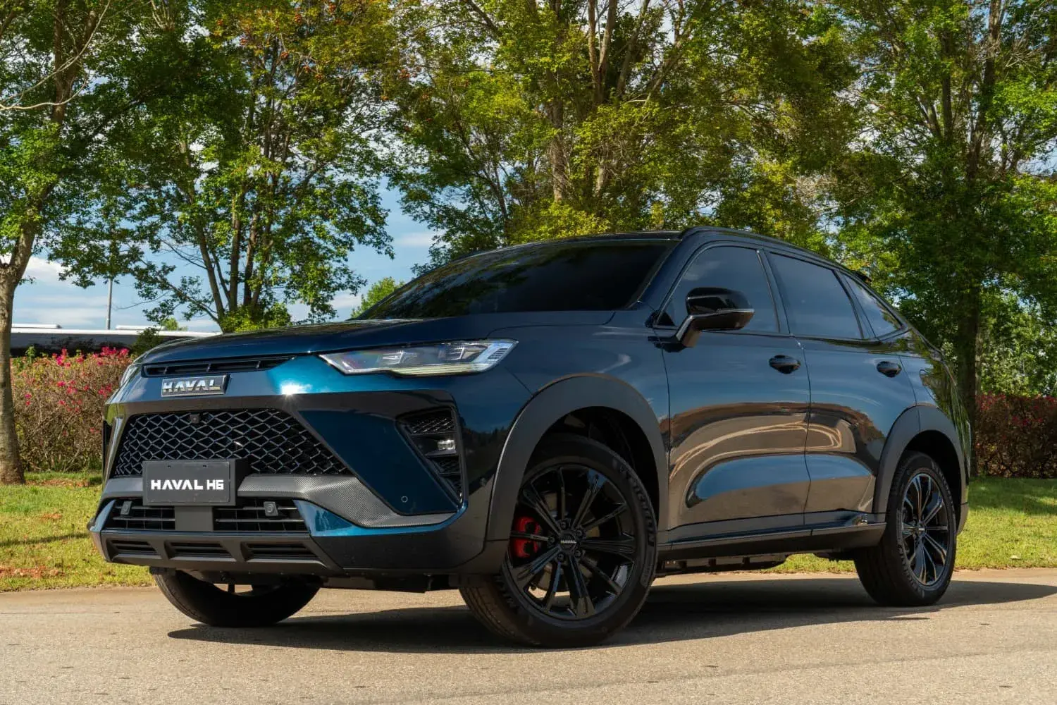 Veja os SUVs híbridos que mais e menos desvalorizaram ao longo de três anos