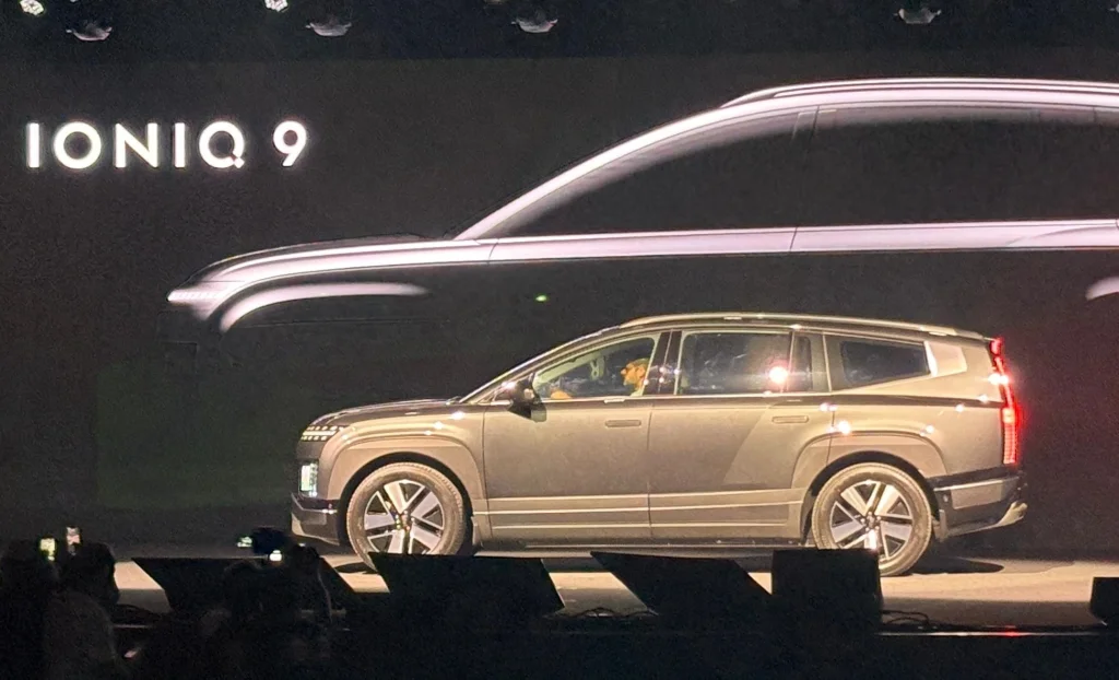 Hyundai Ioniq 9 3