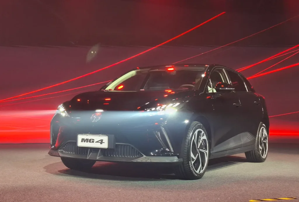 MG4 é hatch elétrico capaz de incomodar modelos de entrada e esportivos a combustão