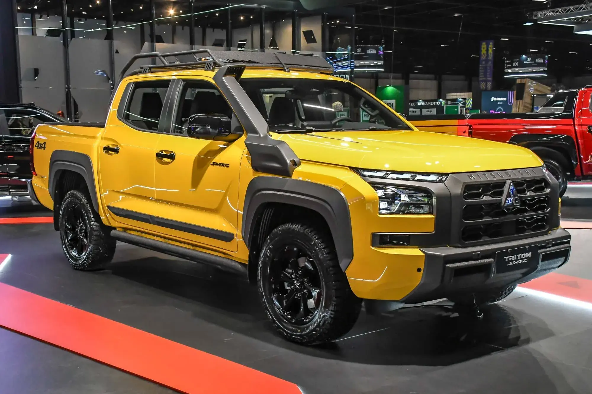 Mitisubishi Triton Savana foi apresentada oficialmente no Salão do Automóvel de São Paulo