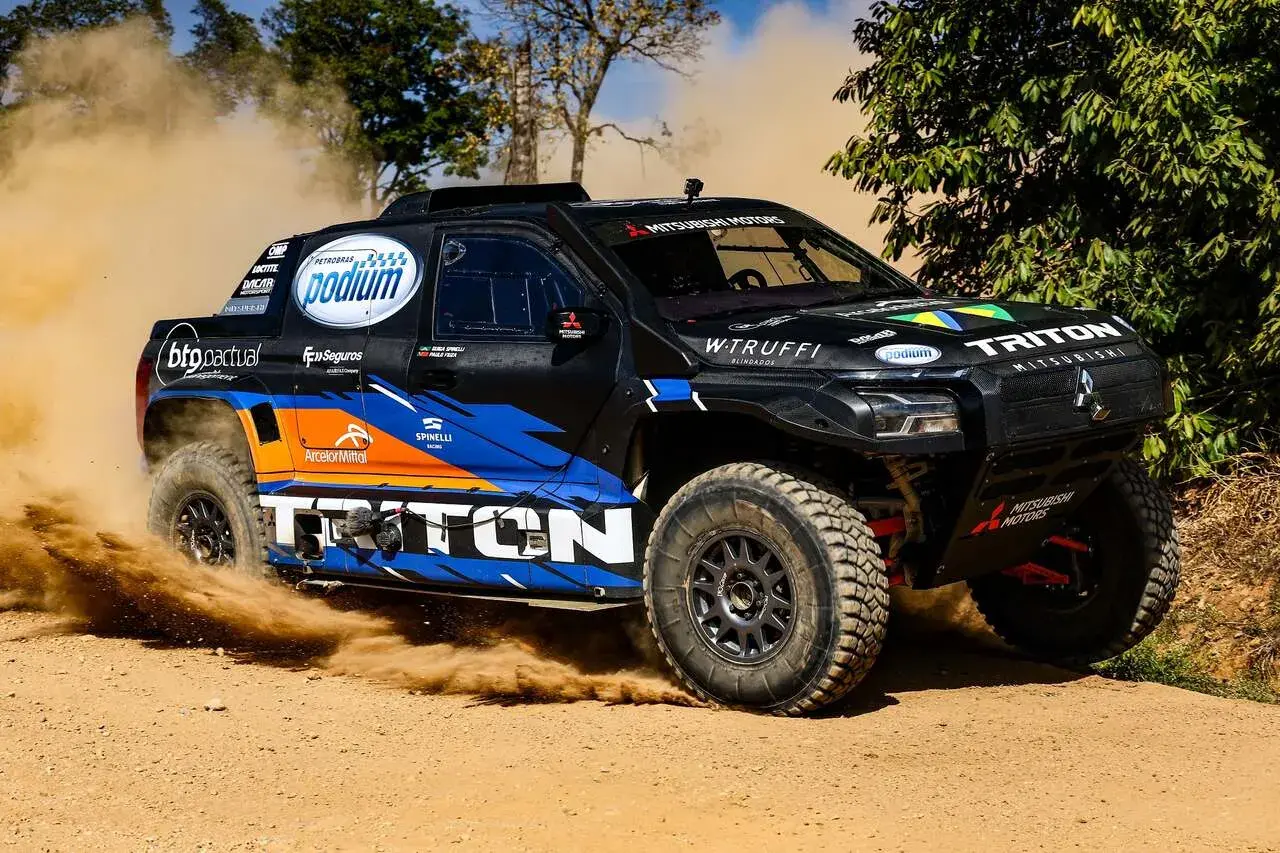 Mitsubishi Triton Ultimate 1
