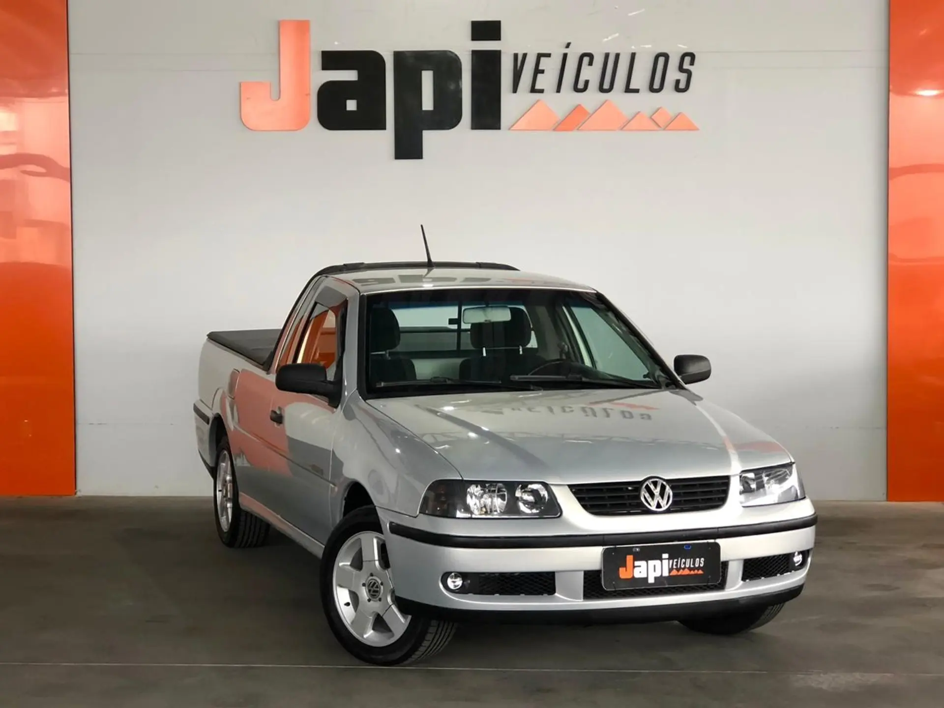 Volkswagen Saveiro 1 8 Mi Summer Cs 8v Gasolina 2p Manual G Iii