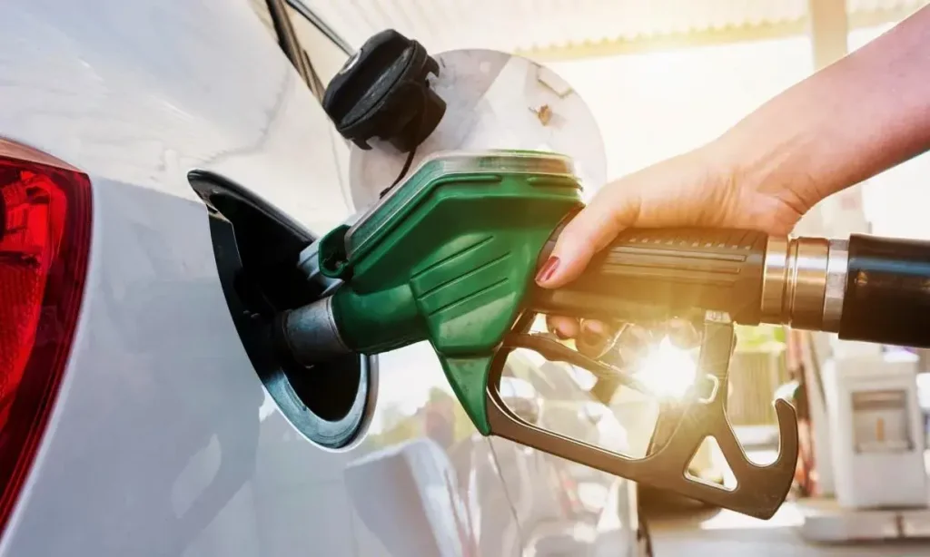 Gasolina pode ter novo percentual de etanol