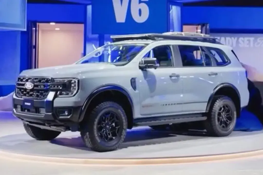 Ford Everest Tremor com 353 cv foi apresentado no Oriente Médio