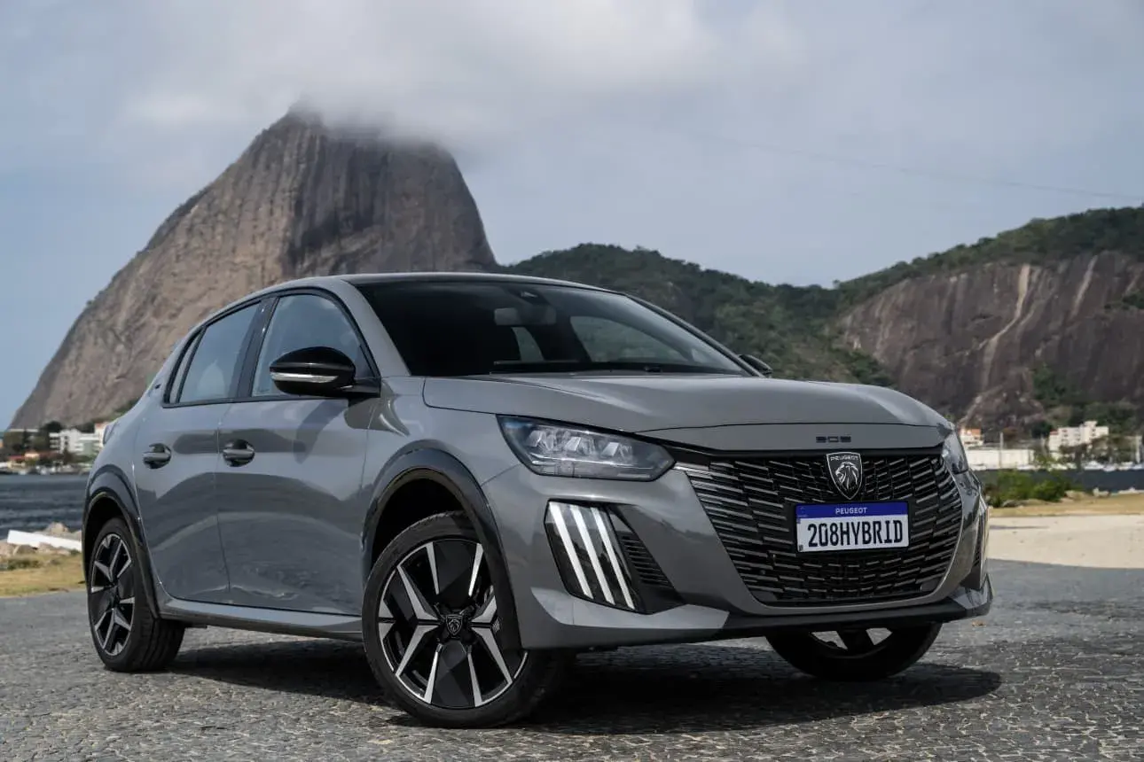 Peugeot 208 bateu recorde de vendas em dezembro