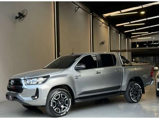 Toyota Hilux Prata 200 Mil