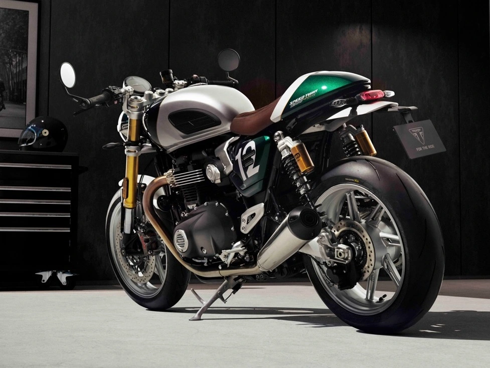 Triumph Speed Twin 1200 Cafe Racer 13