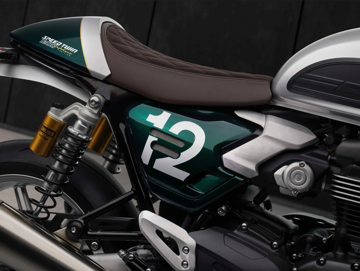 Triumph Speed Twin 1200 Cafe Racer 14