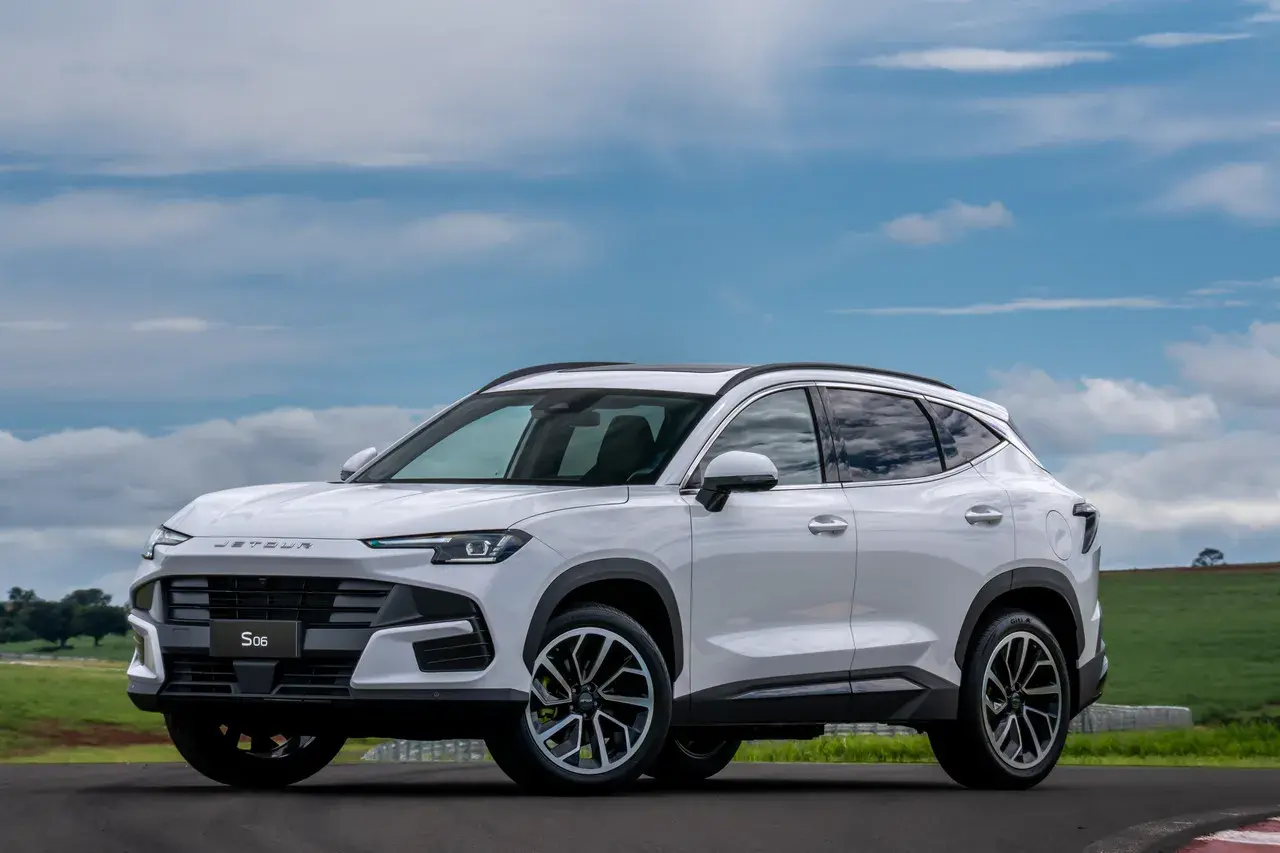 Jetour S06 (3)