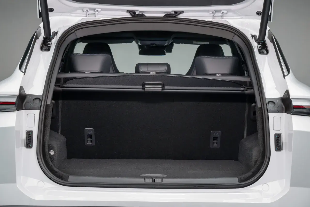 Jetour S06 (24)