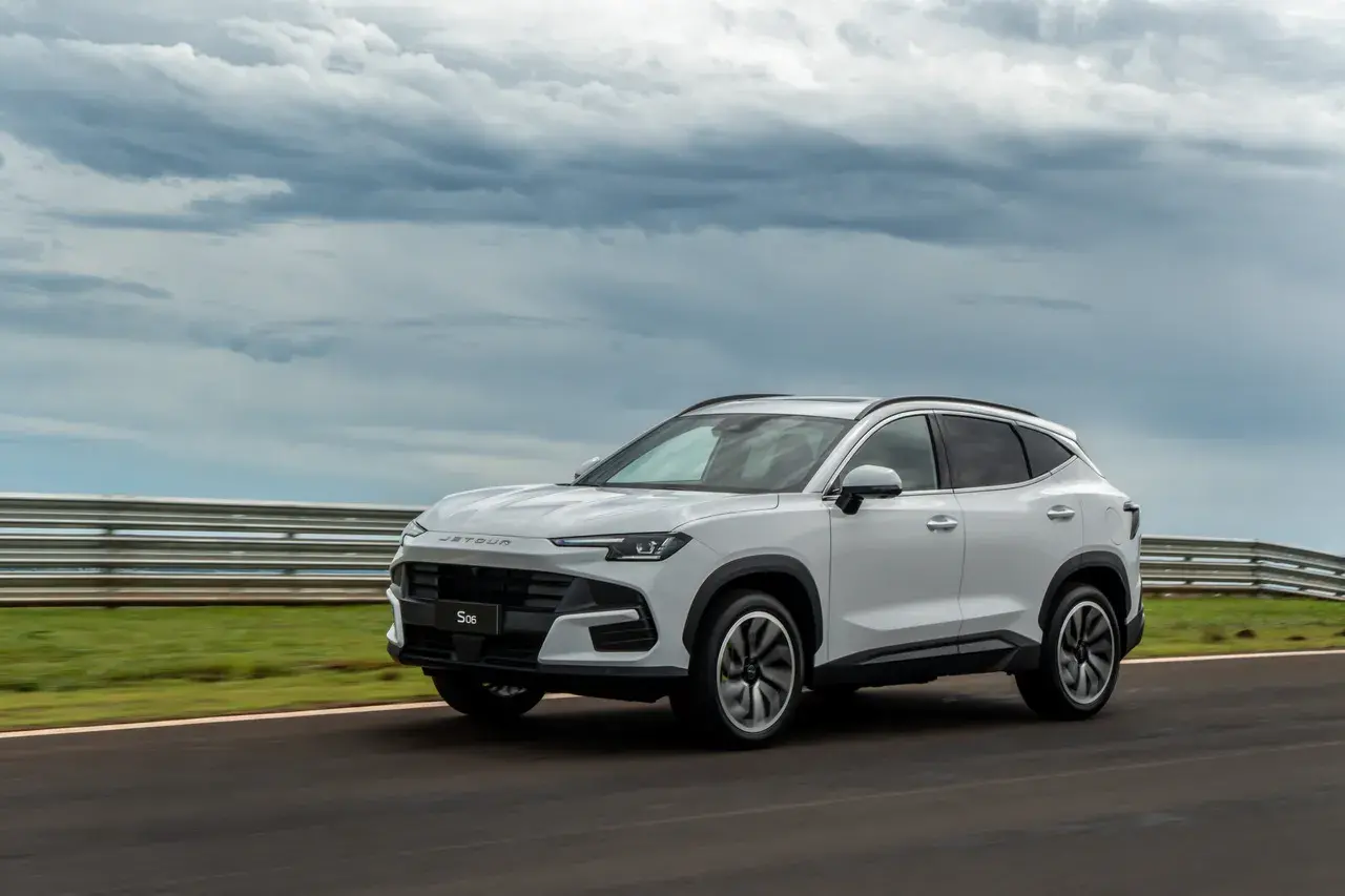 Jetour S06 (26)