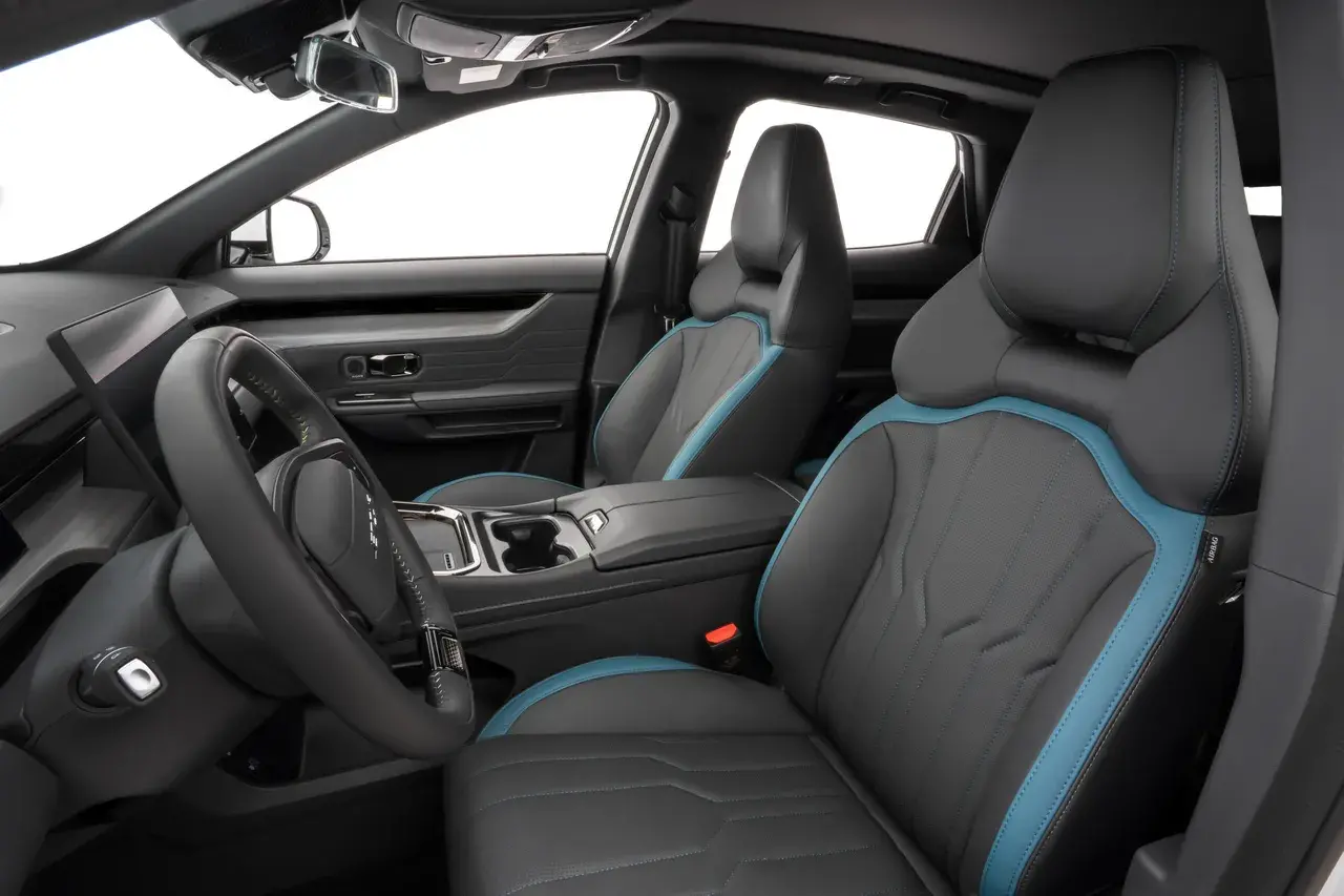 Jetour S06 (32)