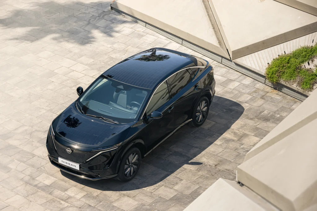 SUV elétrico da Nissan ganha reforço de painéis solares