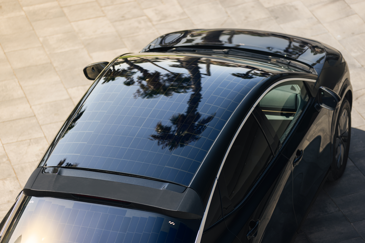 SUV elétrico da Nissan ganha reforço de painéis solares