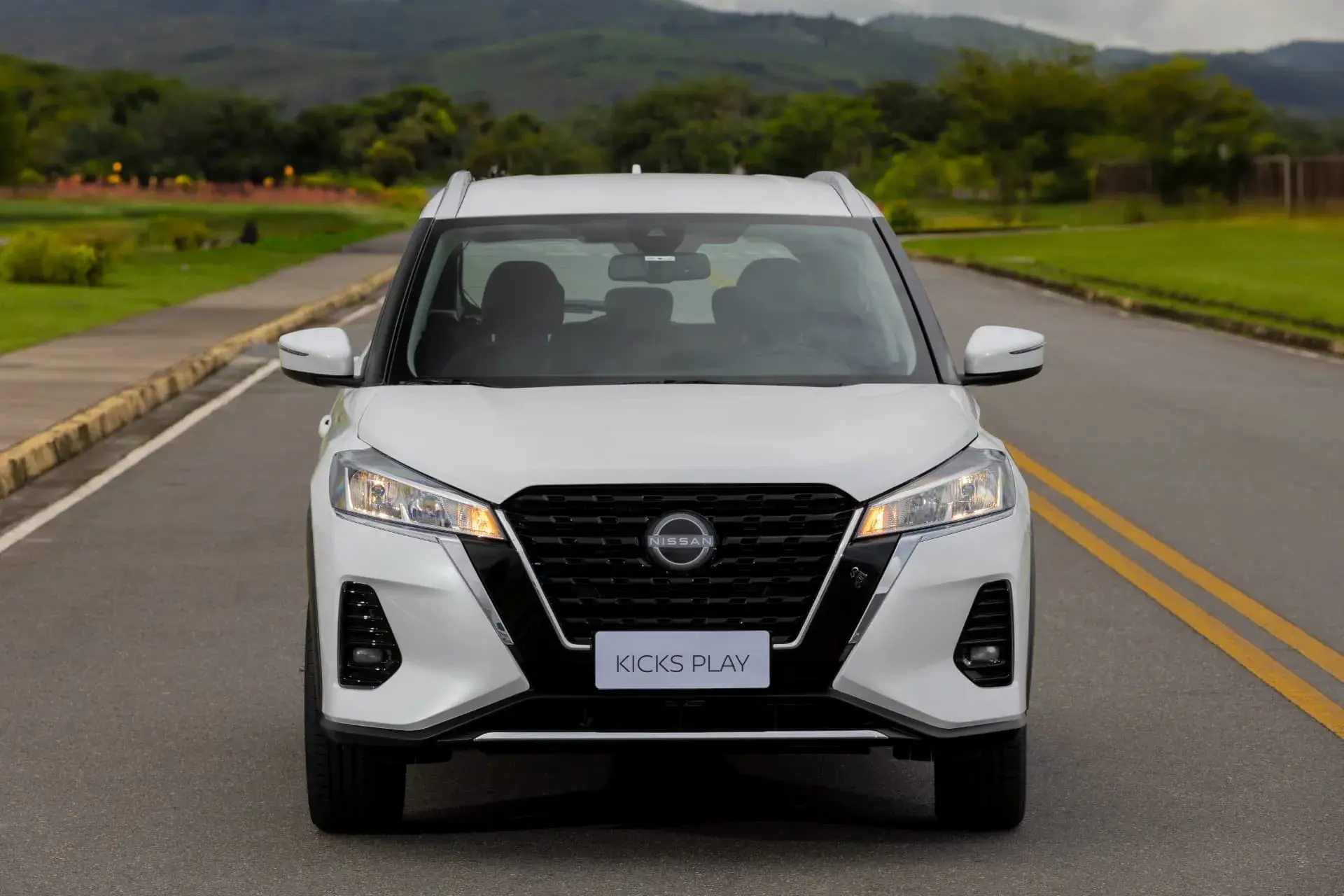Nissan Kicks Play 24 (1)