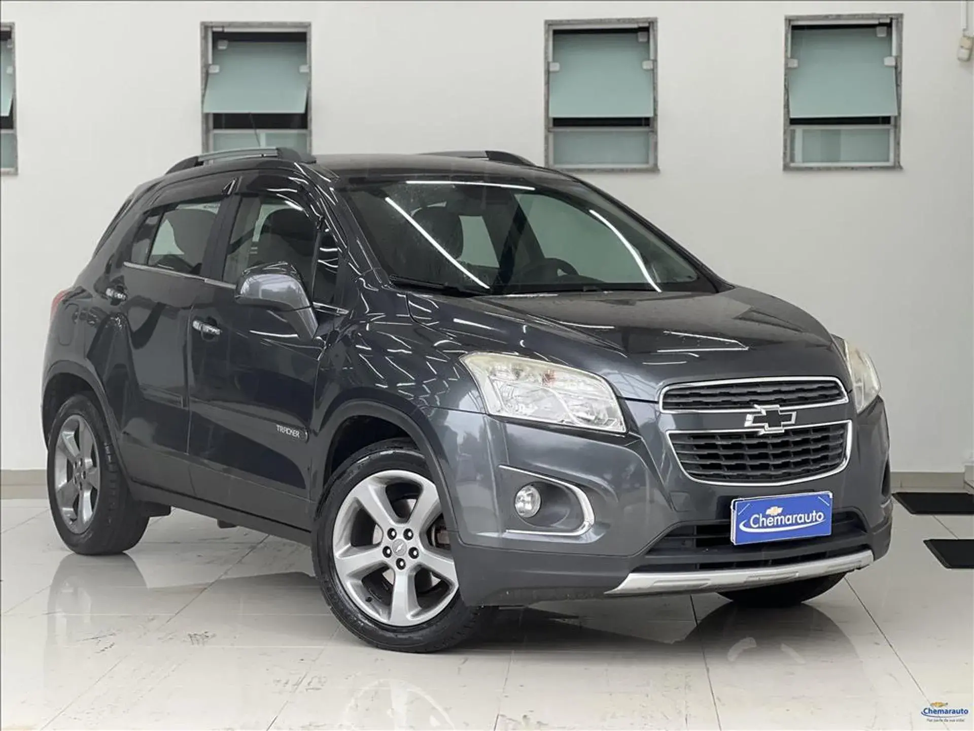 Entre os SUVs até 70 mil reais com selo vistoriado, o Chevrolet Tracker 2015 é uma das melhores opções.