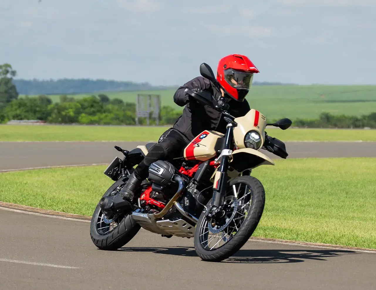Bmw R 12 Gs Pilotagem (2)