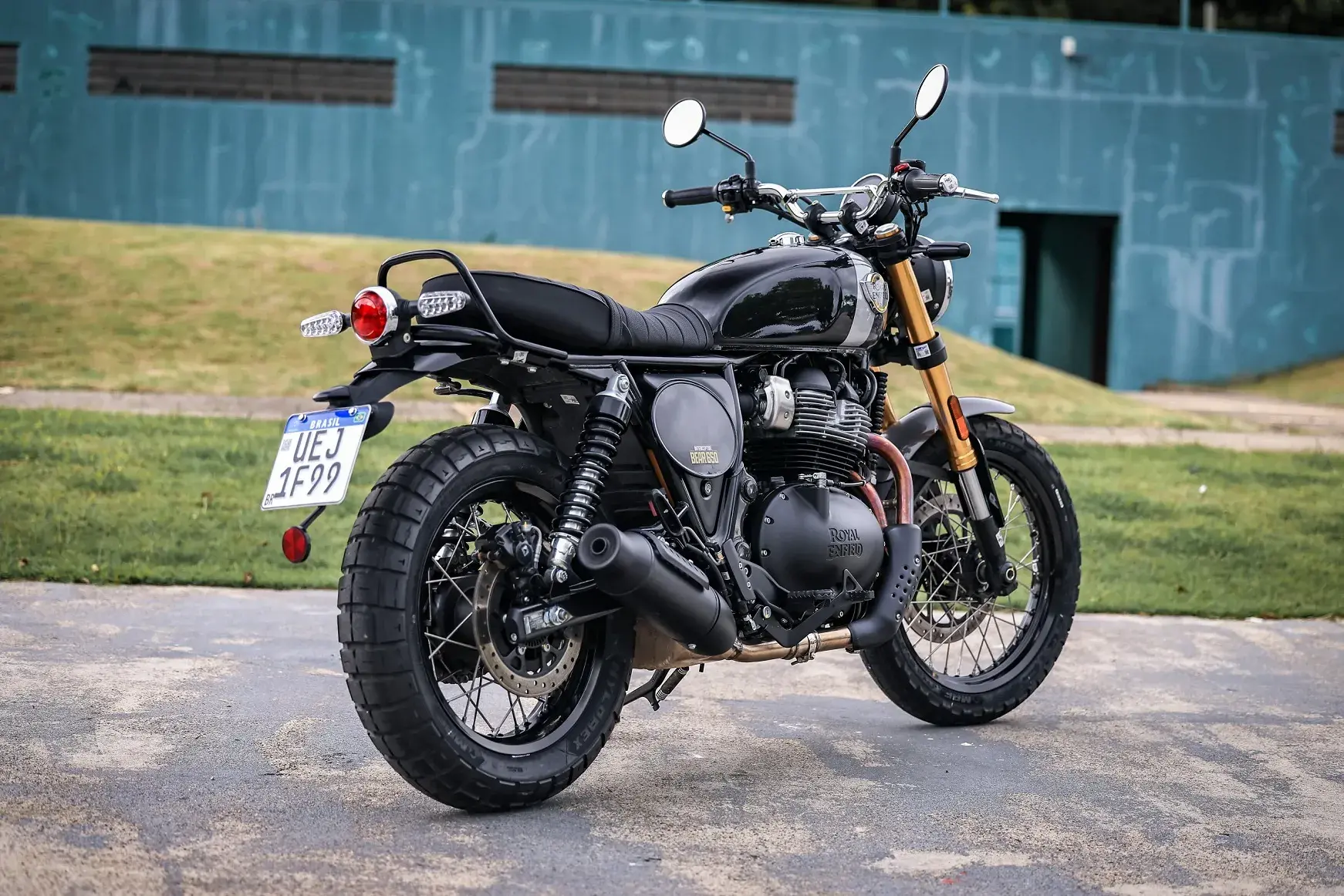 Royal Enfield Bear 650 Estáticas (6)